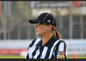 Katharina Brechtel, Spielleiterin, Stadionsprecherin und Schiedsrichterin